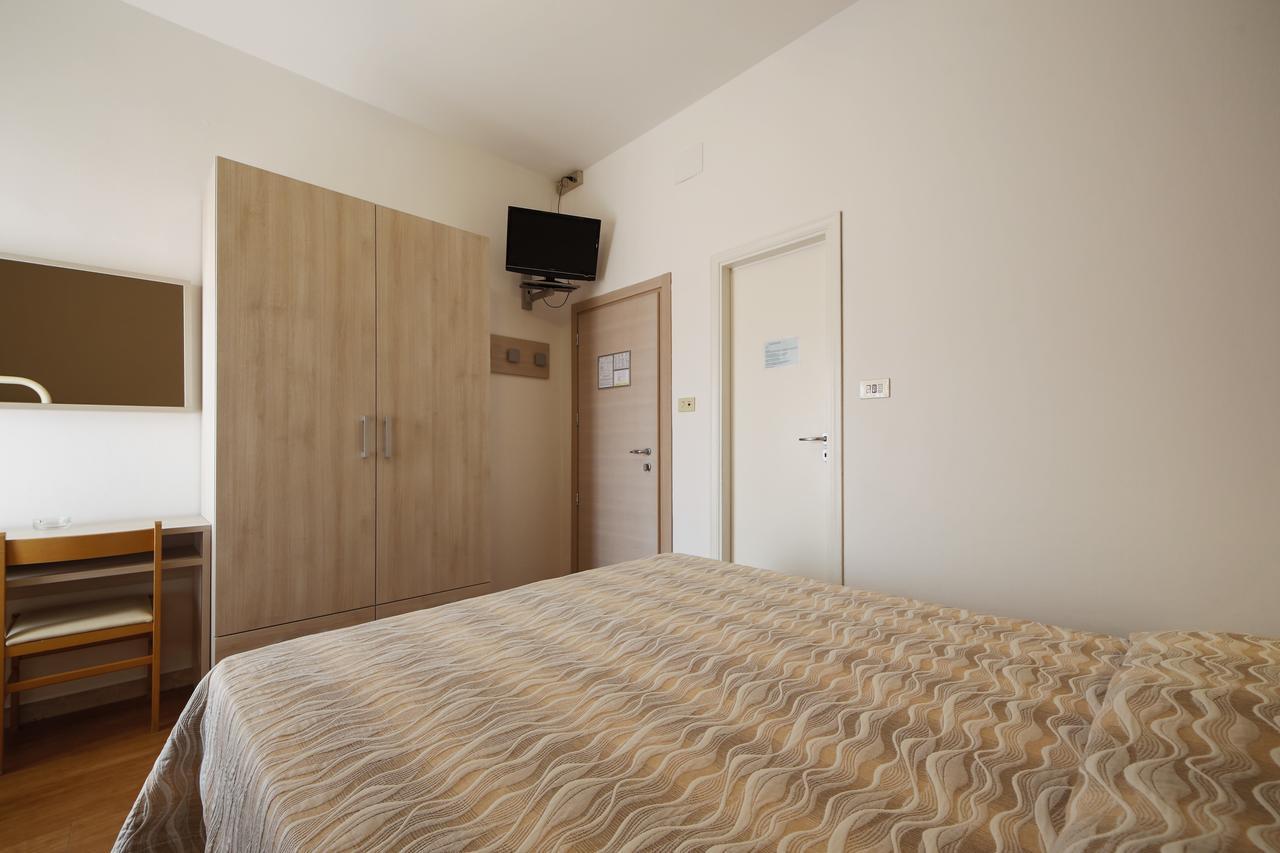 Hotel Susanna Rimini Pokój zdjęcie