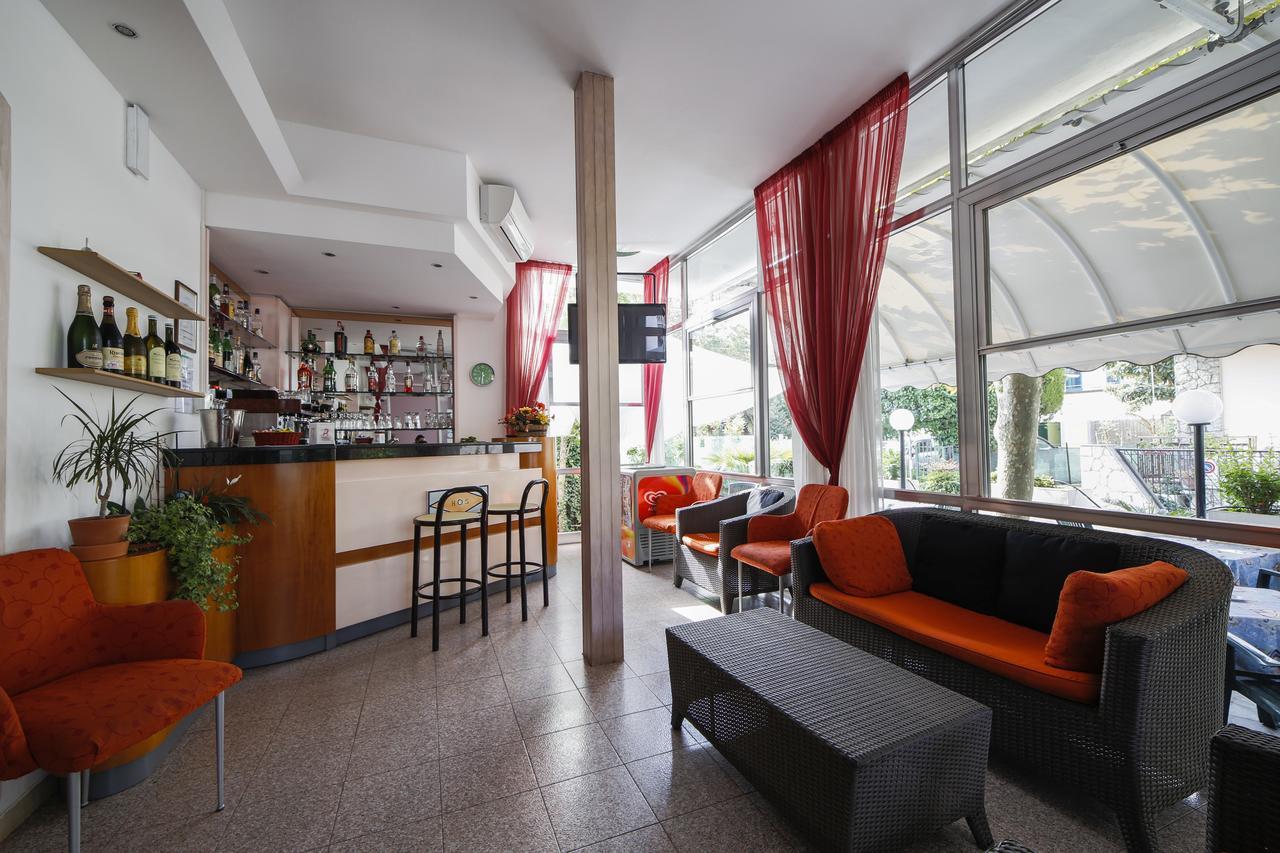 Hotel Susanna Rimini Zewnętrze zdjęcie