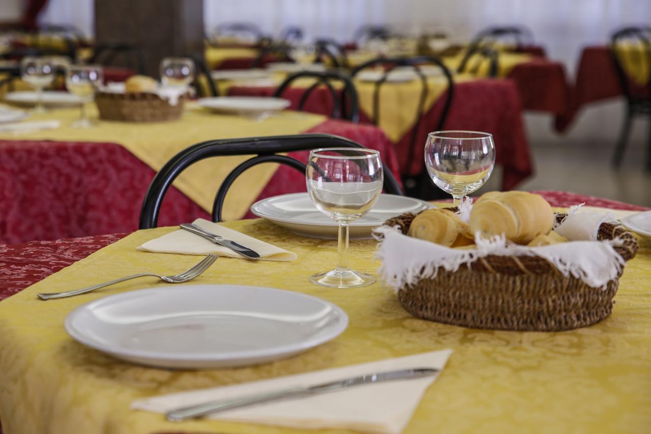 Hotel Susanna Rimini Zewnętrze zdjęcie